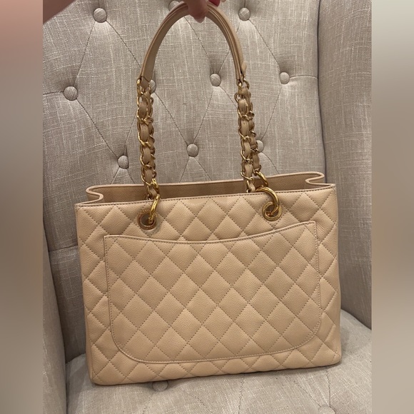 Chanel GST Shopping Tote - Picture 2 of 5